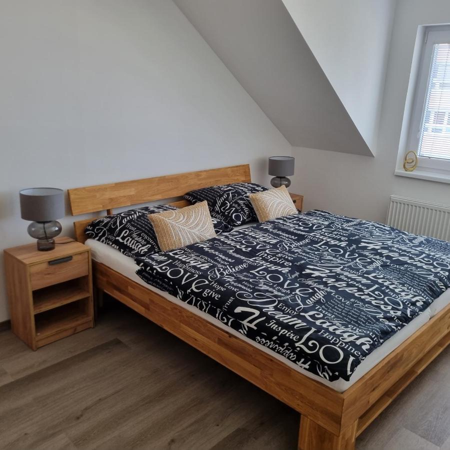 Cerna Ruze- Apartman 5 Plzeň Extérieur photo