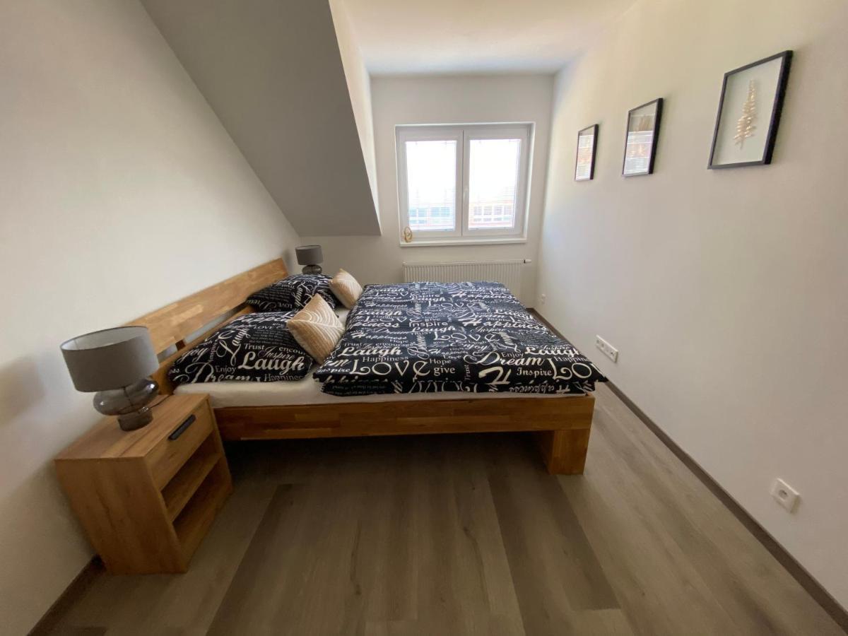 Cerna Ruze- Apartman 5 Plzeň Extérieur photo